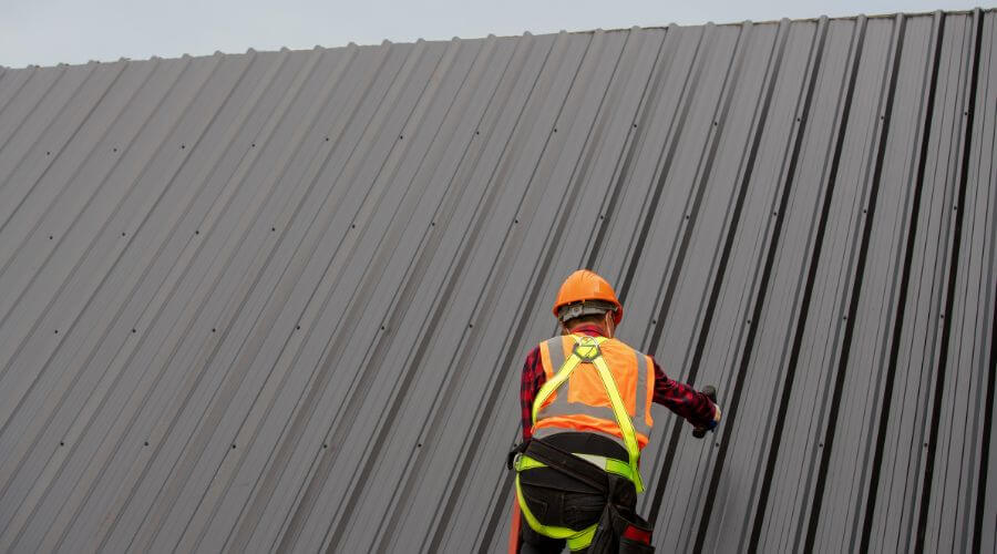 Professional gutter cleaning in Schlater, MS